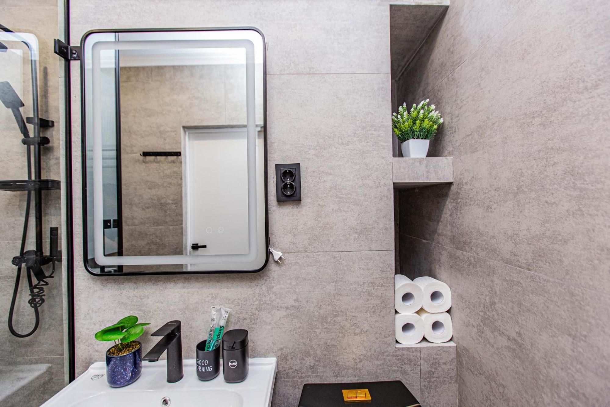 Apartment Alpine Serenity Deluxe With Mountain Views Near The Adk Shopping Center And Sairan Metro Station