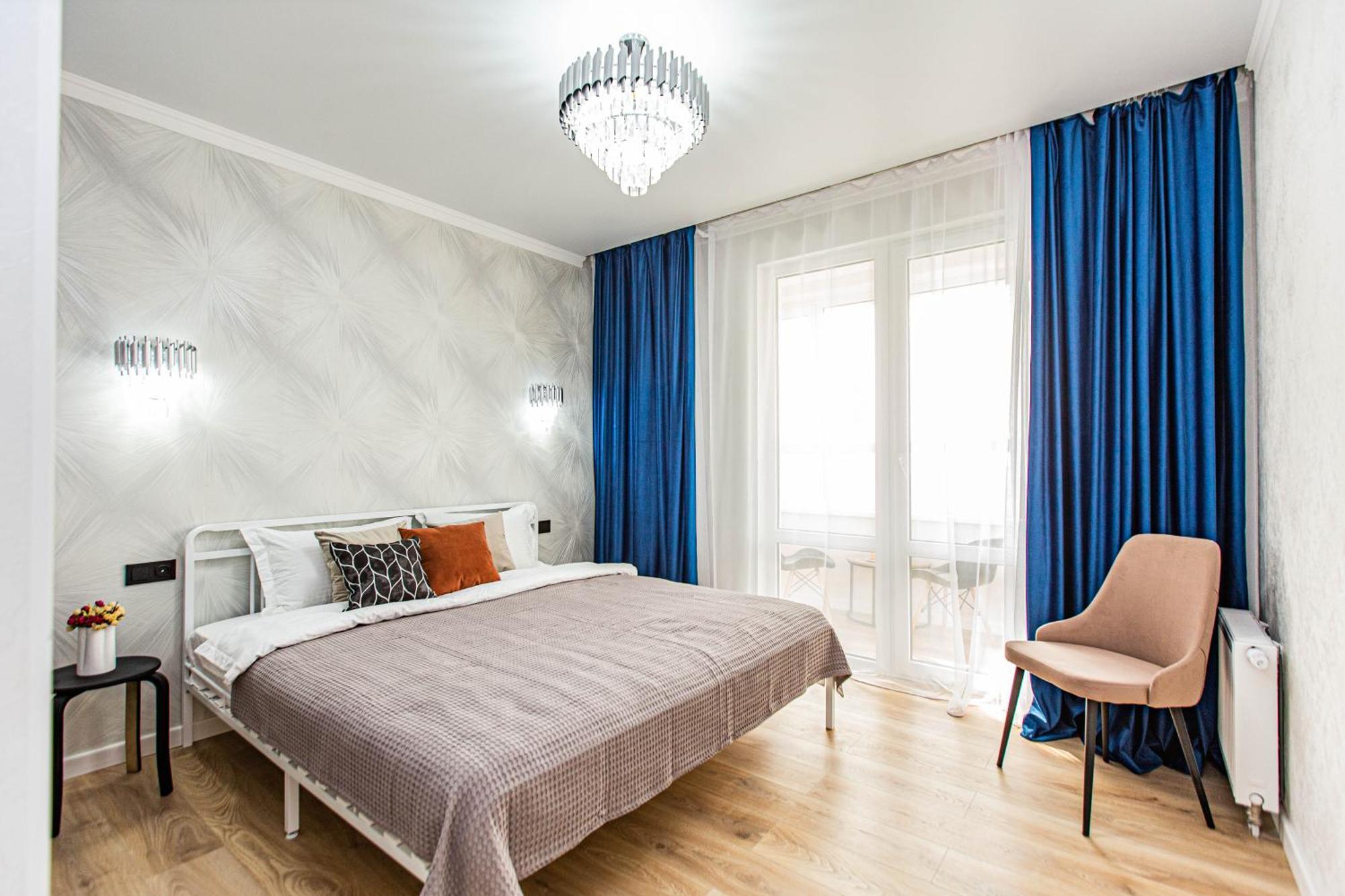 Alpine Serenity Deluxe With Mountain Views Near The Adk Shopping Center And Sairan Metro Station Apartment *