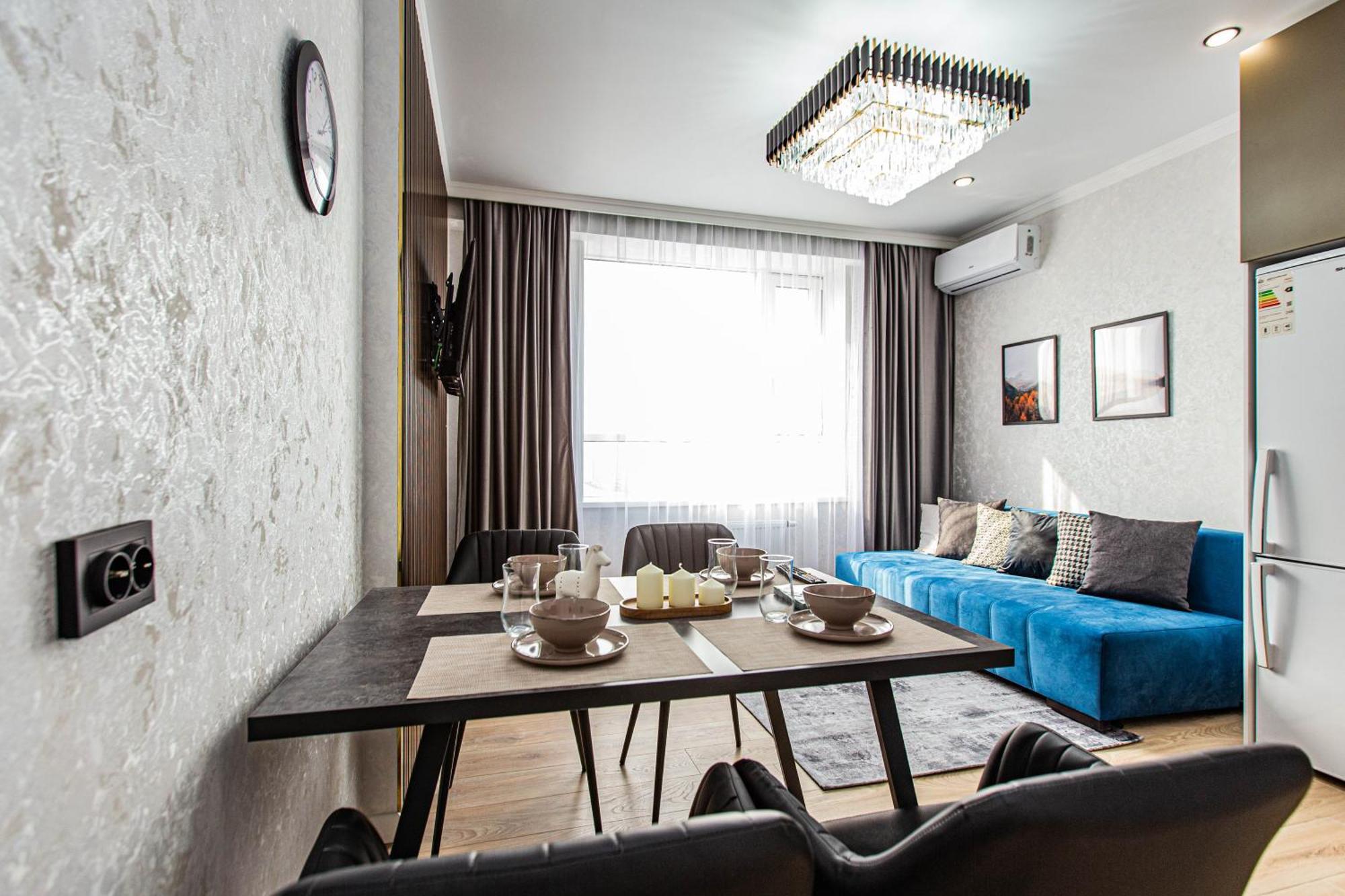 Apartment Alpine Serenity Deluxe With Mountain Views Near The Adk Shopping Center And Sairan Metro Station