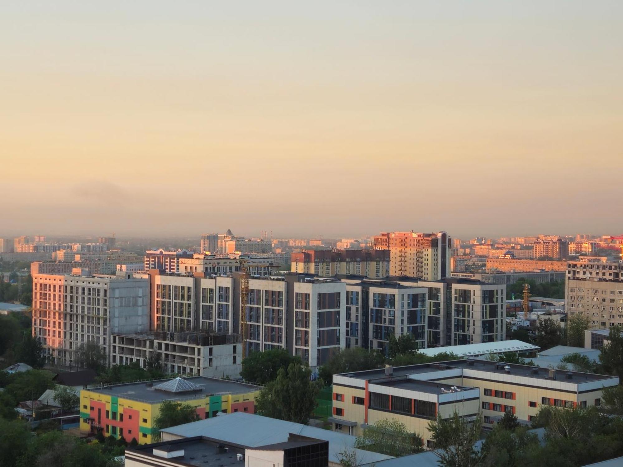 Alpine Serenity Deluxe With Mountain Views Near The Adk Shopping Center And Sairan Metro Station
