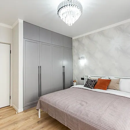 Alpine Serenity Deluxe Apartment With Mountain Views Near The Adk Shopping Center And Sairan Metro Station Almaty Exterior photo
